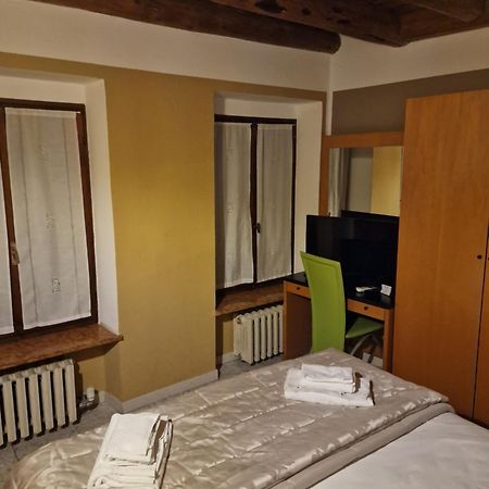 קאפרינו ורונזה Locanda Al Centrale מראה חיצוני תמונה